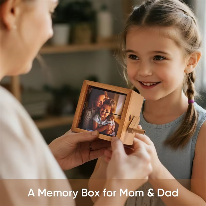 Remiora Hand Crank Memories Album